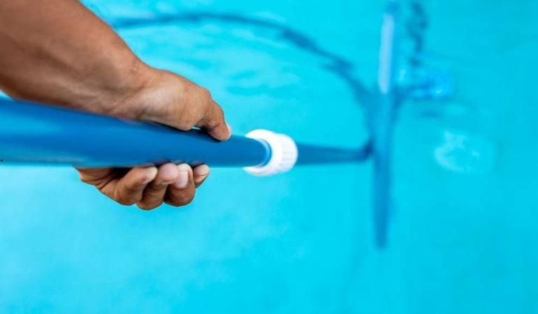 Pool Services – Weekly Cleaning